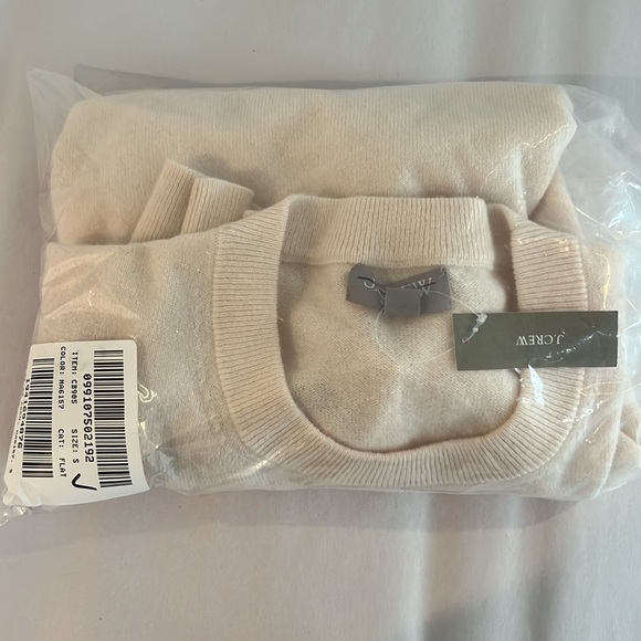 NEW J. Crew Women's Cashmere Relaxed Crewneck Sweater In Heather Muslin Size S - Picture 3 of 6
